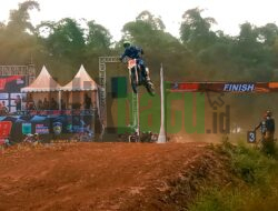 KWB Adventure  Gelar Event  Motor Cross Championship  bersekala Nasional di ramaiakan dengan Event Paralang