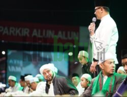 Bersholawat 6, Pj Wali Kota Batu : Semoga Lantunan Sholawat Membawa Keberkahan Bagi Kota Batu