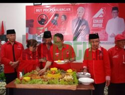 Memeriahkan HUT Ke-51, DPC PDI Perjuangan Kota Batu Gelar Syukuran Nasi Tumpeng