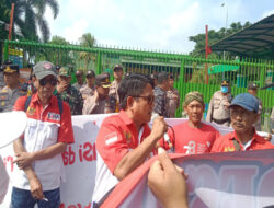 LSM LIRA Dampingi Aksi Demo Warga Awang-awang Tuntut Pengembalian TKD